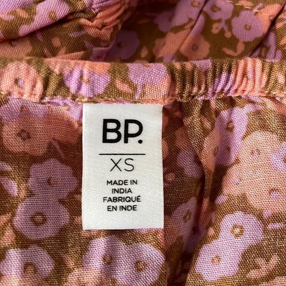 ♥️BP♥️FLORAL One Shoulder Crop Top size ( XS) - Picture 6 of 7